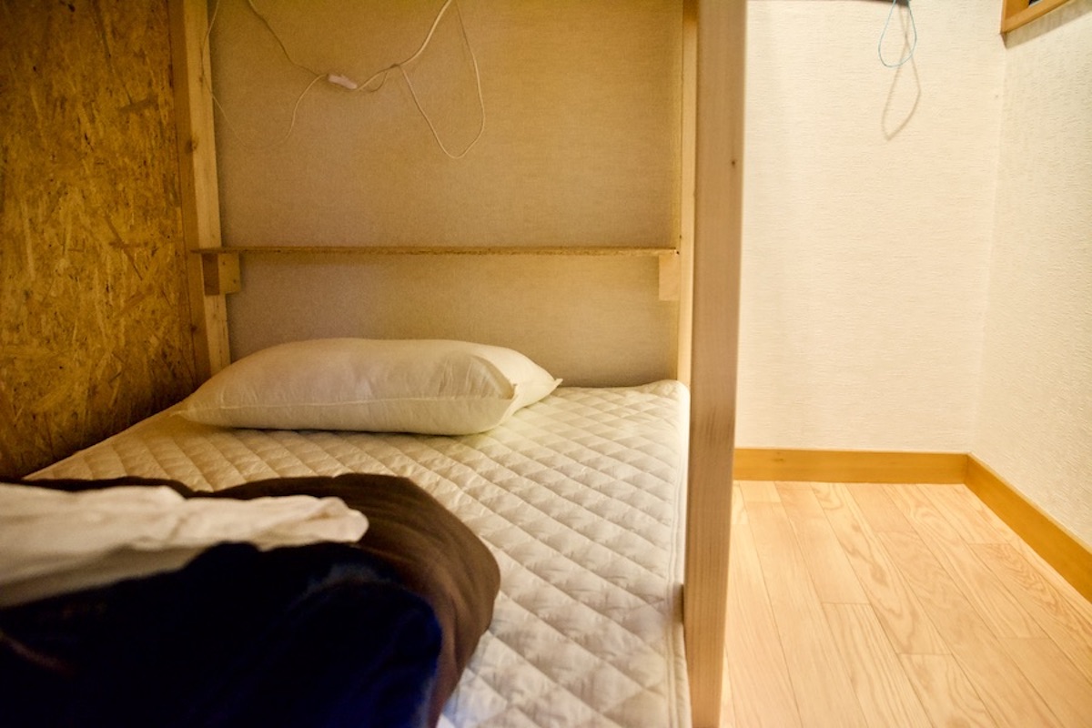 2人部屋の二段ベット　下段のベッド